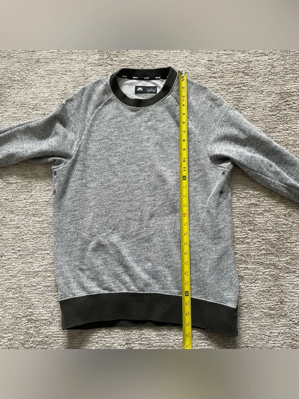 Nike SB Everett Long Sleeve Knit Sweatshirt Mens Size Medium Green Gray Crewneck